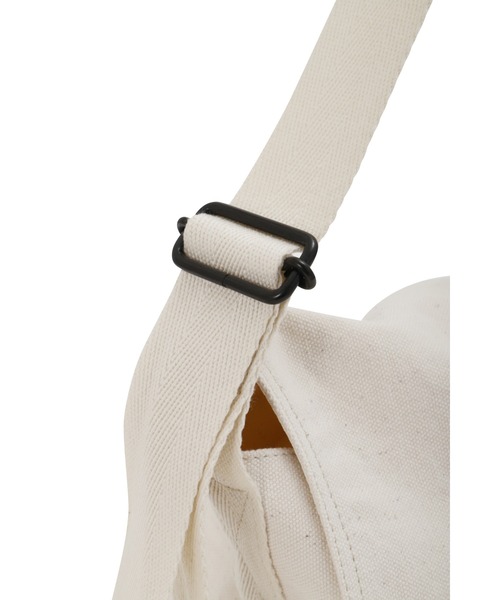 MHL.(エムエイチエル)の「COTTON CANVAS(オンラインストア限定)(ショルダーバッグ・レディース・ホワイト系その他2/ブラック・FREE)」の6枚目の写真