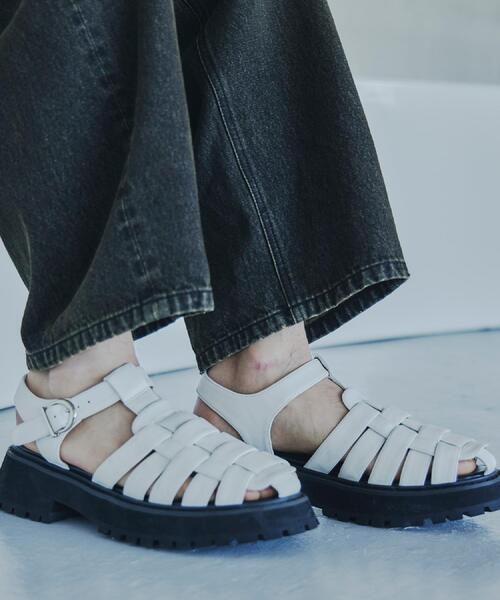 tk.TAKEO KIKUCHI(ティーケータケオキクチ)の「グルカチャンキーサンダル(サンダル・メンズ・ホワイト/ブラック・55/75/65)」の12枚目の写真