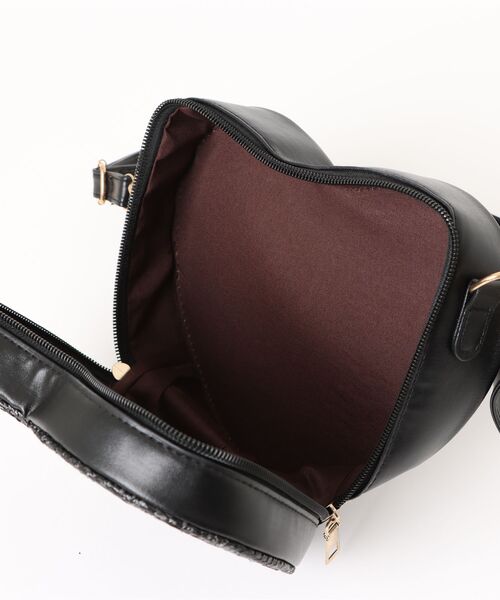 CERCA（チェルカ）の「Pochi Pouch/2way ミニ ハートデザイン わら編み ショルダーバッグ（ショルダーバッグ・レディース・ベージュ/ブラウン/ホワイト/ブラック・FREE）」の7枚目の写真