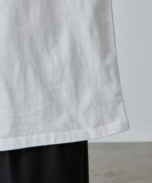 COLONY 2139(コロニートゥーワンスリーナイン)の「サイドプリントTシャツ(Tシャツ/カットソー・レディース・ネイビー/グレー/オフホワイト・FREE)」の15枚目の写真