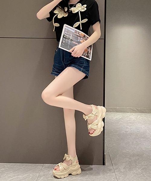 Lace Ladies（レースレディース）の「ツイスト リボン バックストラップ付き 厚底 サンダル（サンダル・レディース・ブラック/アイボリー・24.5cm/22.5cm/23cm/23.5cm/24cm）」の9枚目の写真