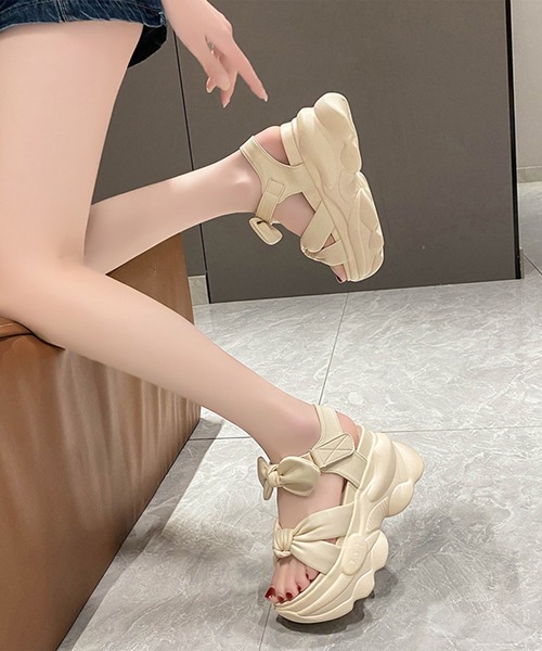 Lace Ladies（レースレディース）の「ツイスト リボン バックストラップ付き 厚底 サンダル（サンダル・レディース・ブラック/アイボリー・24.5cm/22.5cm/23cm/23.5cm/24cm）」の10枚目の写真