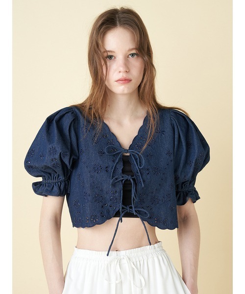 FURFUR（ファーファー）の「カットワーク刺繍リボンブラウス（シャツ/ブラウス・レディース・ブラック/ホワイト/ブルー・FREE）」の3枚目の写真