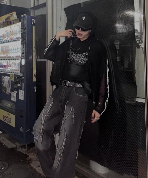 ARULE(アルール)の「A'GEM/9 × .kom 『ARULE/アルール』 汚し加工BIG半袖Tシャツ(Tシャツ/カットソー・メンズ・ブラック/グレー・M)」の5枚目の写真