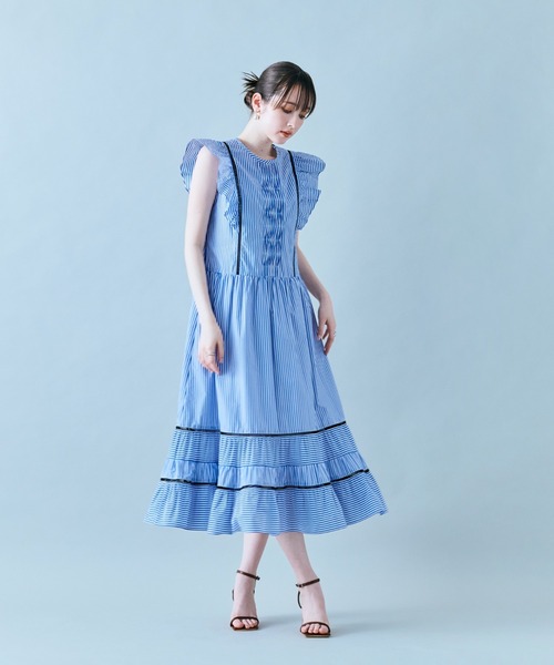 Audie a Muses(オーディアミューズ)の「ストライプローウエストワンピ―ス(ワンピース・レディース・ネイビー・42/38/40)」の4枚目の写真