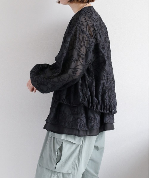 cepo（セポ）の「〈セットアップ対応〉フラワーシアーホックシャツブラウス（シャツ/ブラウス・レディース・オフホワイト/ブラック・M）」の9枚目の写真