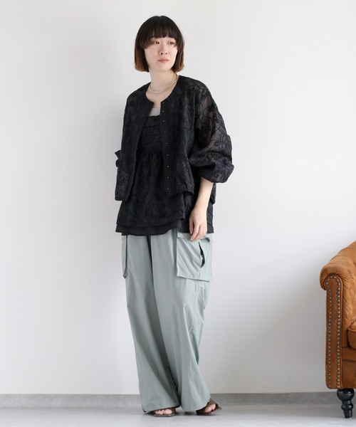 cepo（セポ）の「〈セットアップ対応〉フラワーシアーホックシャツブラウス（シャツ/ブラウス・レディース・オフホワイト/ブラック・M）」の6枚目の写真