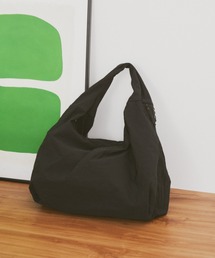 MERLOT | 【大容量】【A4サイズ、14inch以下のノートPC収納可能】ダブルジップカラービッグショルダーバッグ(ショルダーバッグ)