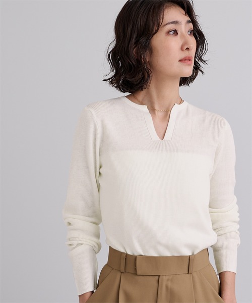 UR'S(ユアーズ)の「チクチクしないウールブレンドキーネックリブニット(ニット/セーター・レディース・ライトピンク/ホワイト/ネイビー/チャコール/ライトベージュ・L/M/XL/S)」の2枚目の写真