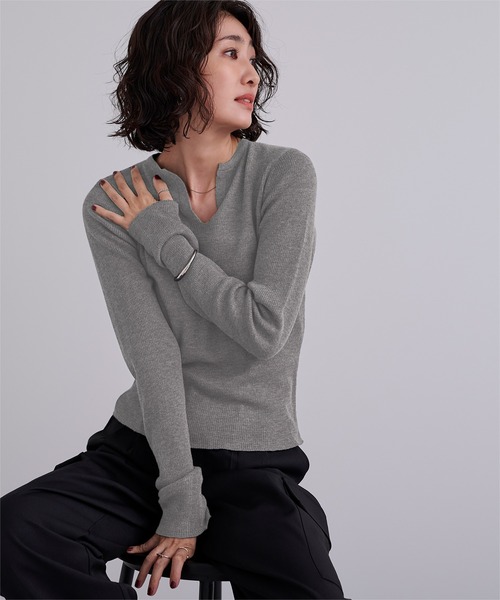 UR'S(ユアーズ)の「チクチクしないウールブレンドキーネックリブニット(ニット/セーター・レディース・ライトピンク/ホワイト/ネイビー/チャコール/ライトベージュ・L/M/XL/S)」の10枚目の写真