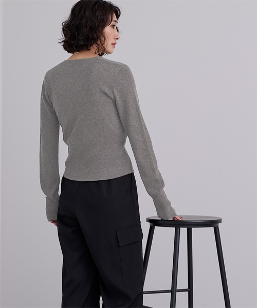 UR'S(ユアーズ)の「チクチクしないウールブレンドキーネックリブニット(ニット/セーター・レディース・ライトピンク/ホワイト/ネイビー/チャコール/ライトベージュ・L/M/XL/S)」の12枚目の写真