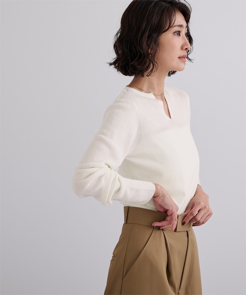 UR'S(ユアーズ)の「チクチクしないウールブレンドキーネックリブニット(ニット/セーター・レディース・ライトピンク/ホワイト/ネイビー/チャコール/ライトベージュ・L/M/XL/S)」の8枚目の写真