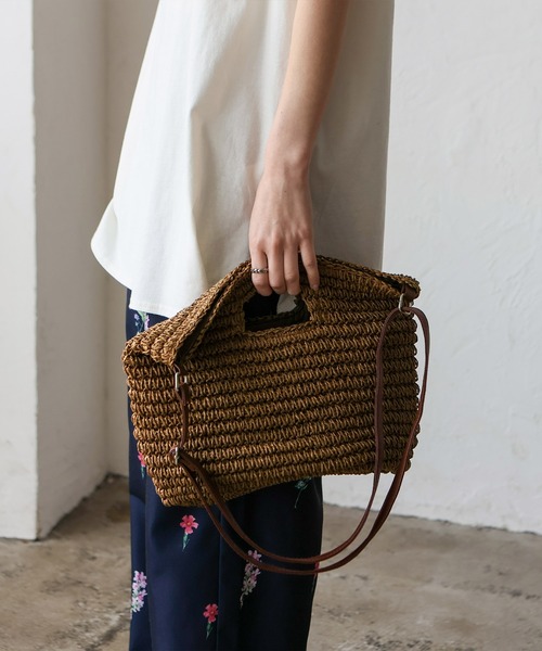 VitaFelice(ヴィータフェリーチェ)の「ペーパーブレード3wayショルダーバッグ(かごバッグ・レディース・ブラウン・FREE)」の3枚目の写真