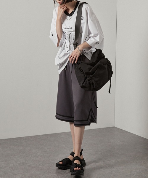 Alex ショルダーバック セール】【Alfred Alex】マルチポケットZIPショルダーバッグ