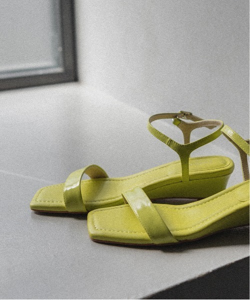 A de Vivre（アドゥヴィーヴル）の「【本革】レザー ウェッジサンダル（サンダル・レディース・ブラウン/ライム/ブラック・S/M/L/LL）」の6枚目の写真