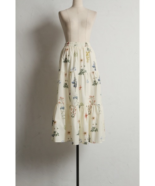 &. NOSTALGIA(アンドドットノスタルジア)の「【ZOZO限定】フラワープリントティアードスカート(スカート・レディース・ブラック/アイボリー・M)」の18枚目の写真