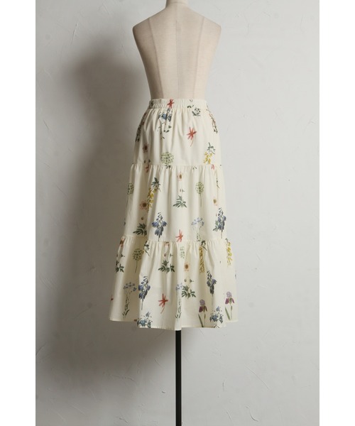 &. NOSTALGIA(アンドドットノスタルジア)の「【ZOZO限定】フラワープリントティアードスカート(スカート・レディース・ブラック/アイボリー・M)」の20枚目の写真