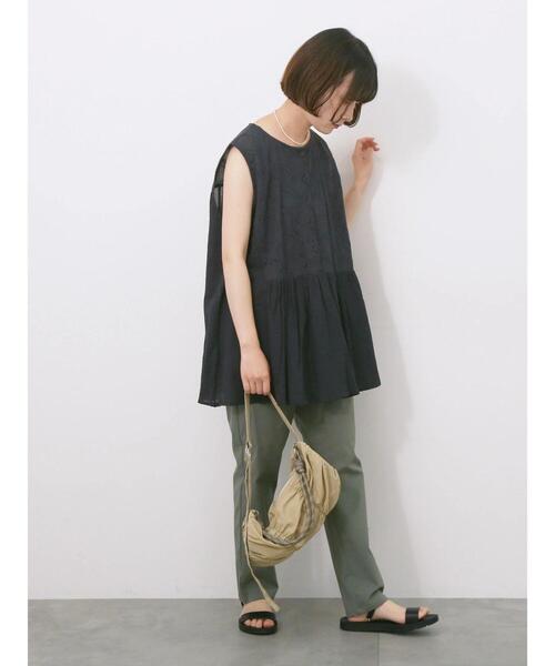 Samansa Mos2 blue（サマンサモスモスブルー）の「【Made in India】ノースリーブレースブラウス（シャツ/ブラウス・レディース・オフホワイト/チャコールグレー/イエロー・F）」の18枚目の写真