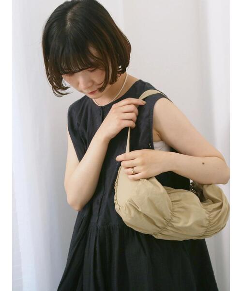 Samansa Mos2 blue（サマンサモスモスブルー）の「【Made in India】ノースリーブレースブラウス（シャツ/ブラウス・レディース・オフホワイト/チャコールグレー/イエロー・F）」の20枚目の写真