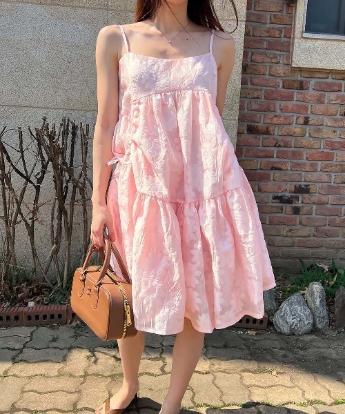 FREE STYLISTS(フリー スタイリスト)の「YUGA_YGMC Jacquard camisole dress(ワンピース・レディース・ブラック/ホワイト/ベビーピンク・FREE)」の3枚目の写真