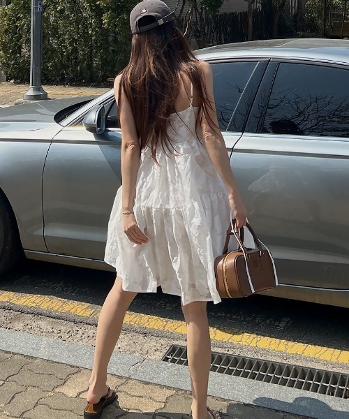 FREE STYLISTS(フリー スタイリスト)の「YUGA_YGMC Jacquard camisole dress(ワンピース・レディース・ブラック/ホワイト/ベビーピンク・FREE)」の12枚目の写真