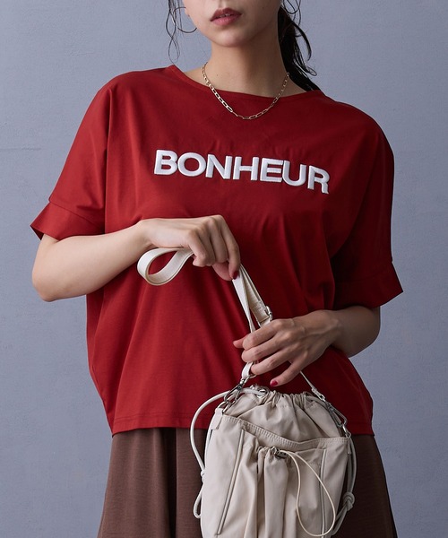 NICOLE white（ニコルホワイト）の「刺繍ロゴTシャツ（Tシャツ/カットソー・レディース・オフホワイト/ブラック/ボルドー・FREE）」の3枚目の写真