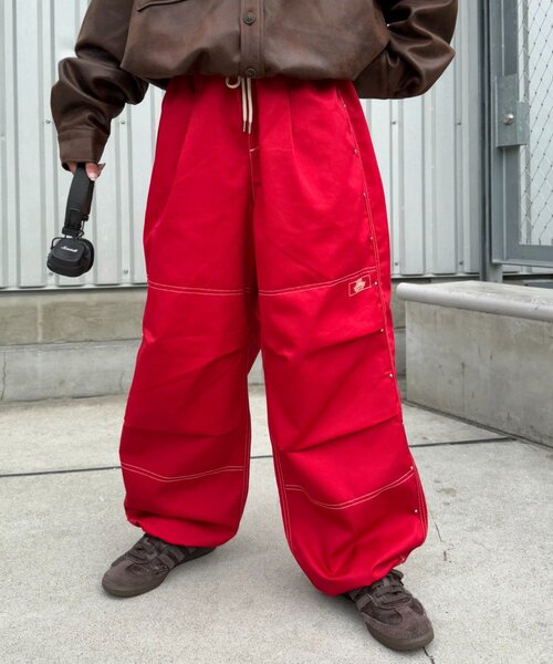 SOUNDSGOOOOD（サウンズグッド）の「【SOUNDS GOOOD】ダブルニースタッズパラシュートパンツ（カーゴパンツ・レディース・ブラック/ブラウン/レッド・ONE SIZE）」の19枚目の写真