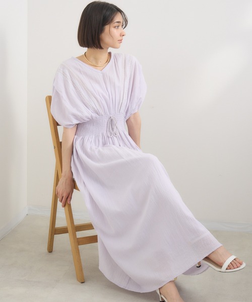 KATHARINE ROSS(キャサリンロス)の「【KATHARINE ROSS】刺繍シャーリングワンピース(ワンピース・レディース・オフホワイト/ライトグリーン/イエロー/ラベンダー・MEDIUM)」の3枚目の写真