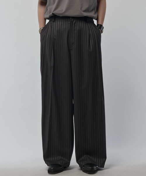 Lui's(ルイス)の「【Neucon/ニューコン】ストライプ/チェック ワイドストレートスラックス(スラックス・メンズ・ブラック/ブラウン・2/1)」の3枚目の写真