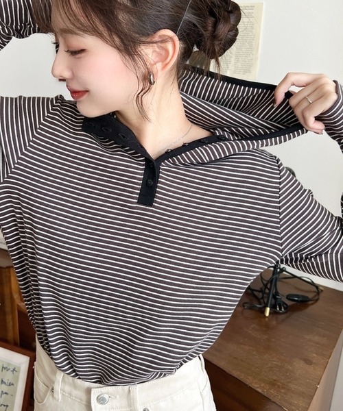 moment+(モーメントプラス)の「ヘンリーネックボーダーフーディー(Tシャツ/カットソー・レディース・オートミール/ネイビー/ブラック/チャコールグレー/オフホワイト・M)」の1枚目の写真
