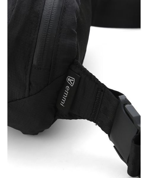 emmi（エミ）の「【emmi×KEEN】RECYCLE NYLON HIPBAG（ボディバッグ/ウエストポーチ・レディース・ブラック・F）」の9枚目の写真