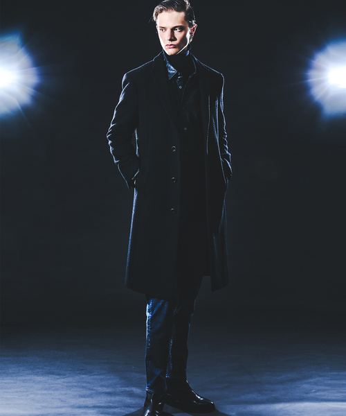 5351 POUR LES HOMMES（ゴーサンゴーイチプールオム）の「【25A/W】尾州産 ピークドラペル チェスターコート（チェスターコート・メンズ・ブルー/ブラック・44/46/48/50）」の3枚目の写真