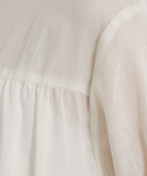 qualite（カリテ）の「【後ろ姿も美しく】ティアードチュニック/オフィスカジュアル/夏服/春服（シャツ/ブラウス・レディース・ブラック/オフホワイト/ブラウン系その他・フリー）」の13枚目の写真