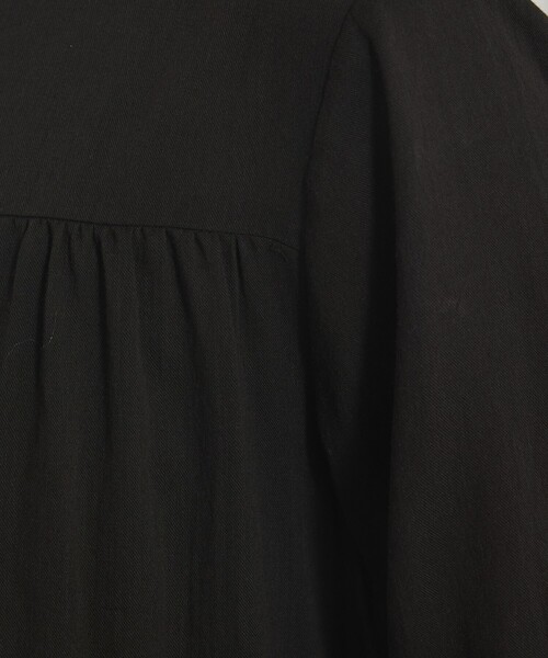 qualite（カリテ）の「【後ろ姿も美しく】ティアードチュニック/オフィスカジュアル/夏服/春服（シャツ/ブラウス・レディース・ブラック/オフホワイト/ブラウン系その他・フリー）」の19枚目の写真