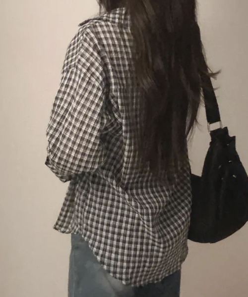 2ly2(トゥーリートゥー)の「軽やかに羽織れる!ゆったりチェック柄シャツ(シャツ/ブラウス・レディース・ホワイト/ピンク/ブラック・FREE)」の16枚目の写真