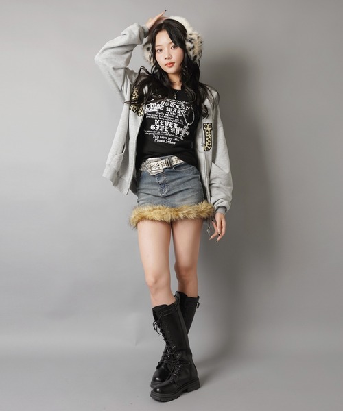 SPINNS（スピンズ）の「レオパロゴがGALくて可愛い☆Wジップビッグパーカー（パーカー・レディース・オフホワイト/杢グレー/ブラック/ピンク/ネイビー・ONESIZE）」の18枚目の写真