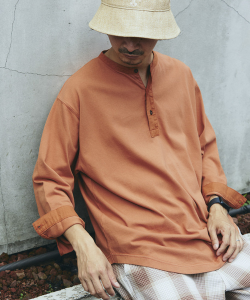 JOURNAL STANDARD relume(ジャーナルスタンダード レリューム)の「ガーメントダイ スリーピング ヘンリーネック Tシャツ(Tシャツ/カットソー・メンズ・キャメル/ホワイト/ブラックミックス・LARGE/MEDIUM)」の3枚目の写真