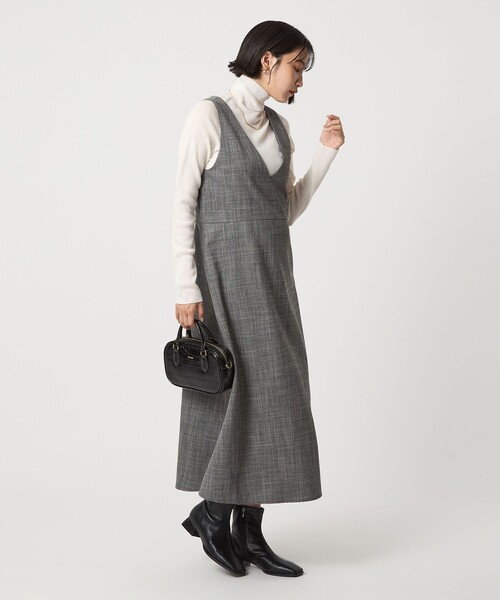 green label relaxing（グリーンレーベルリラクシング）の「［size SHORTあり］TWEEDY  ツイーディー Vネック フレア ジャンパースカート（ジャンパースカート・レディース・ブラック/ベージュ・FREE/SHORT）」の5枚目の写真