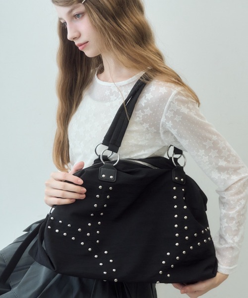 Birthday room（バースデイルーム）の「【1泊2日対応】スタッズ付きトートBAG/studded tote bag（トートバッグ・レディース・アイボリー/ブラック・FREE）」の13枚目の写真