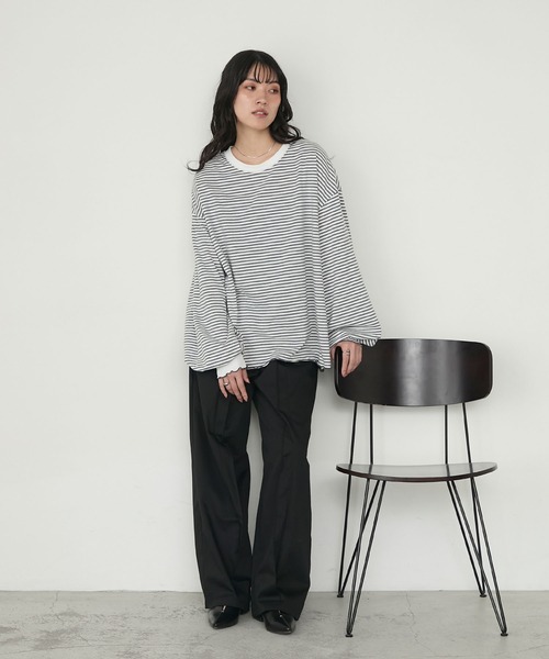 forksy.(フォルクシー)の「【forksy.】メローボリューム袖オーバーサイズボーダー長袖Tシャツ(Tシャツ/カットソー・レディース・グレー系/グリーン系/ブラウン系/ブラック系・FREE)」の13枚目の写真