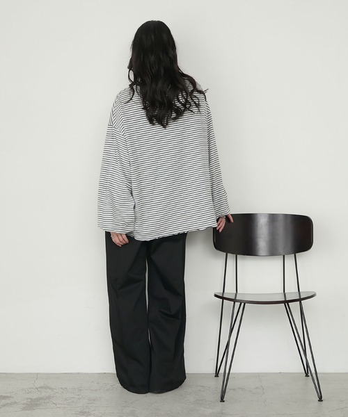 forksy.(フォルクシー)の「【forksy.】メローボリューム袖オーバーサイズボーダー長袖Tシャツ(Tシャツ/カットソー・レディース・グレー系/グリーン系/ブラウン系/ブラック系・FREE)」の14枚目の写真