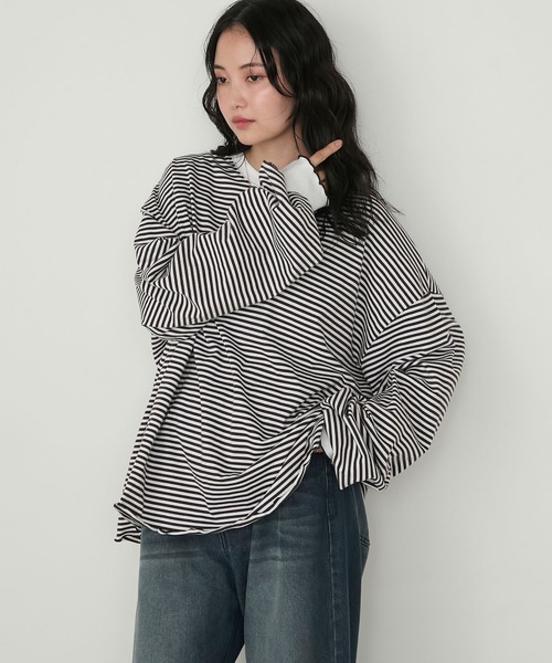 forksy.(フォルクシー)の「【forksy.】メローボリューム袖オーバーサイズボーダー長袖Tシャツ(Tシャツ/カットソー・レディース・グレー系/グリーン系/ブラウン系/ブラック系・FREE)」の17枚目の写真