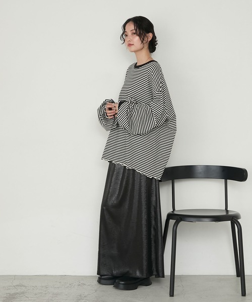forksy.(フォルクシー)の「【forksy.】メローボリューム袖オーバーサイズボーダー長袖Tシャツ(Tシャツ/カットソー・レディース・グレー系/グリーン系/ブラウン系/ブラック系・FREE)」の6枚目の写真