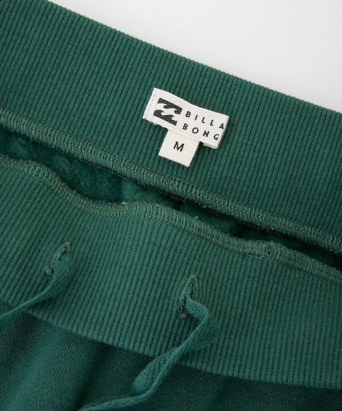 BILLABONG(ビラボン)の「【BILLABONG/ビラボン】24AW SIDE LINE SWEAT SKIR/スリットスウェットスカート(スカート・レディース・グリーン/スミクロ/レッドパープル・MEDIUM/LARGE)」の15枚目の写真