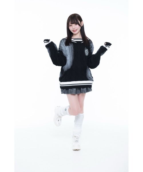 TRAVAS TOKYO(トラバス トウキョウ)の「『TRAVAS TOKYO/トラバス トーキョー』顔料加工セーラーカラーケーブルニット(ニット/セーター・レディース・ホワイト/ブラック・FREE)」の6枚目の写真