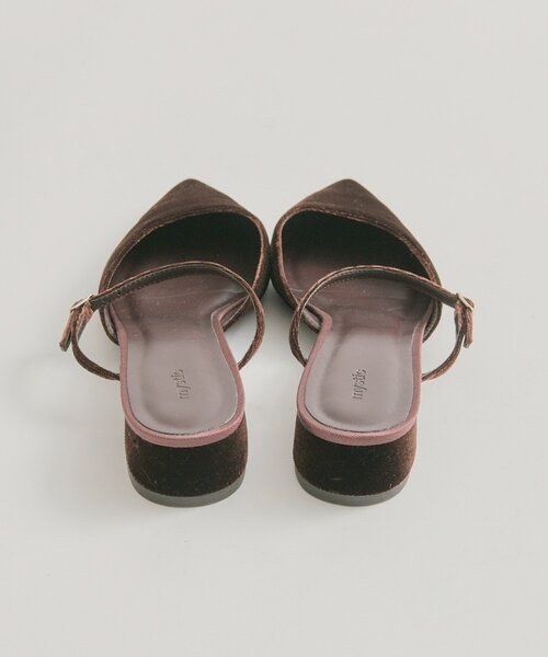 mystic(ミスティック)の「ポインテッドトゥ ベロアパンプス(パンプス・レディース・ブラウン/ブラック・36/37/38)」の14枚目の写真