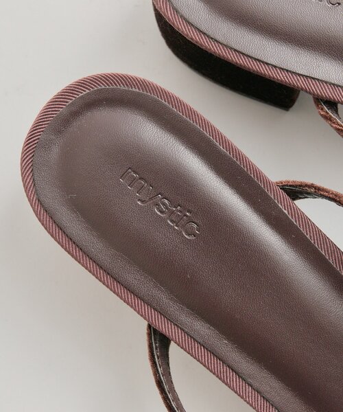 mystic(ミスティック)の「ポインテッドトゥ ベロアパンプス(パンプス・レディース・ブラウン/ブラック・36/37/38)」の17枚目の写真