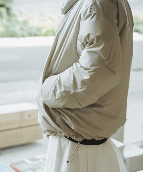 NANGA（ナンガ）の「NANGA × Firsthand/ナンガ 別注 オーロラテックス リサイクル ダウンジャケット / ショートダウン（ダウンジャケット/コート・レディース・ブラック/オフホワイト・S/M）」の6枚目の写真