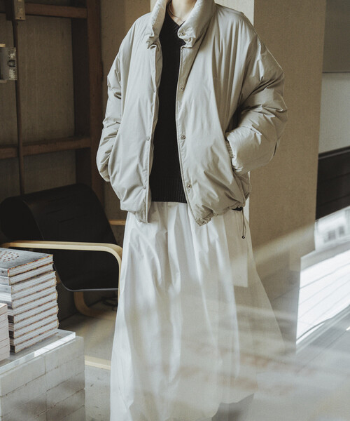 NANGA（ナンガ）の「NANGA × Firsthand/ナンガ 別注 オーロラテックス リサイクル ダウンジャケット / ショートダウン（ダウンジャケット/コート・レディース・ブラック/オフホワイト・S/M）」の9枚目の写真