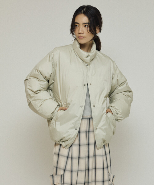 NANGA（ナンガ）の「NANGA × Firsthand/ナンガ 別注 オーロラテックス リサイクル ダウンジャケット / ショートダウン（ダウンジャケット/コート・レディース・ブラック/オフホワイト・S/M）」の19枚目の写真